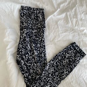 Lululemon patterned high rise leggings